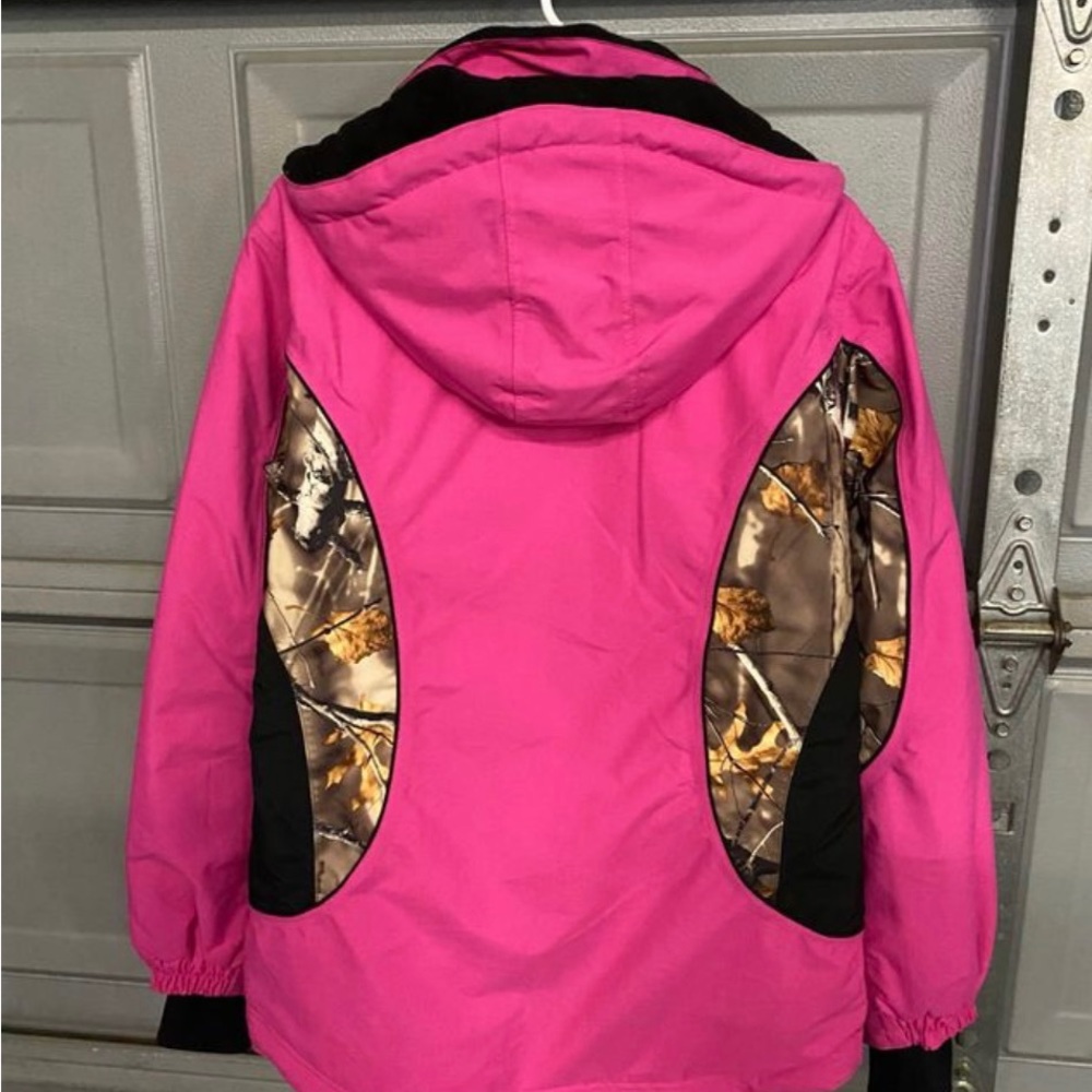 Legendary Whitetails. Woman’s Winter Jacket. Size Medium